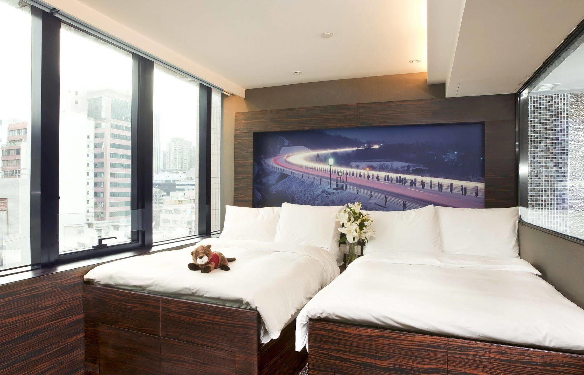 Hotel Bonaparte By Rhombus Hong Kong Exterior photo